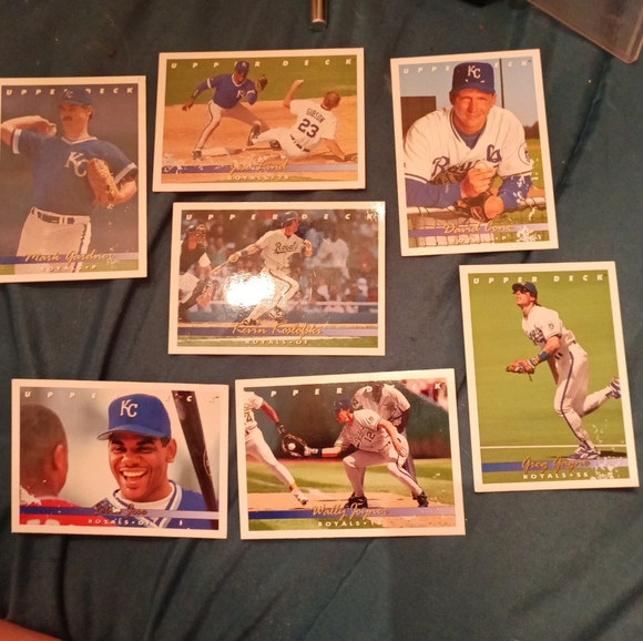 Baseball cards - Picture 3 of 14